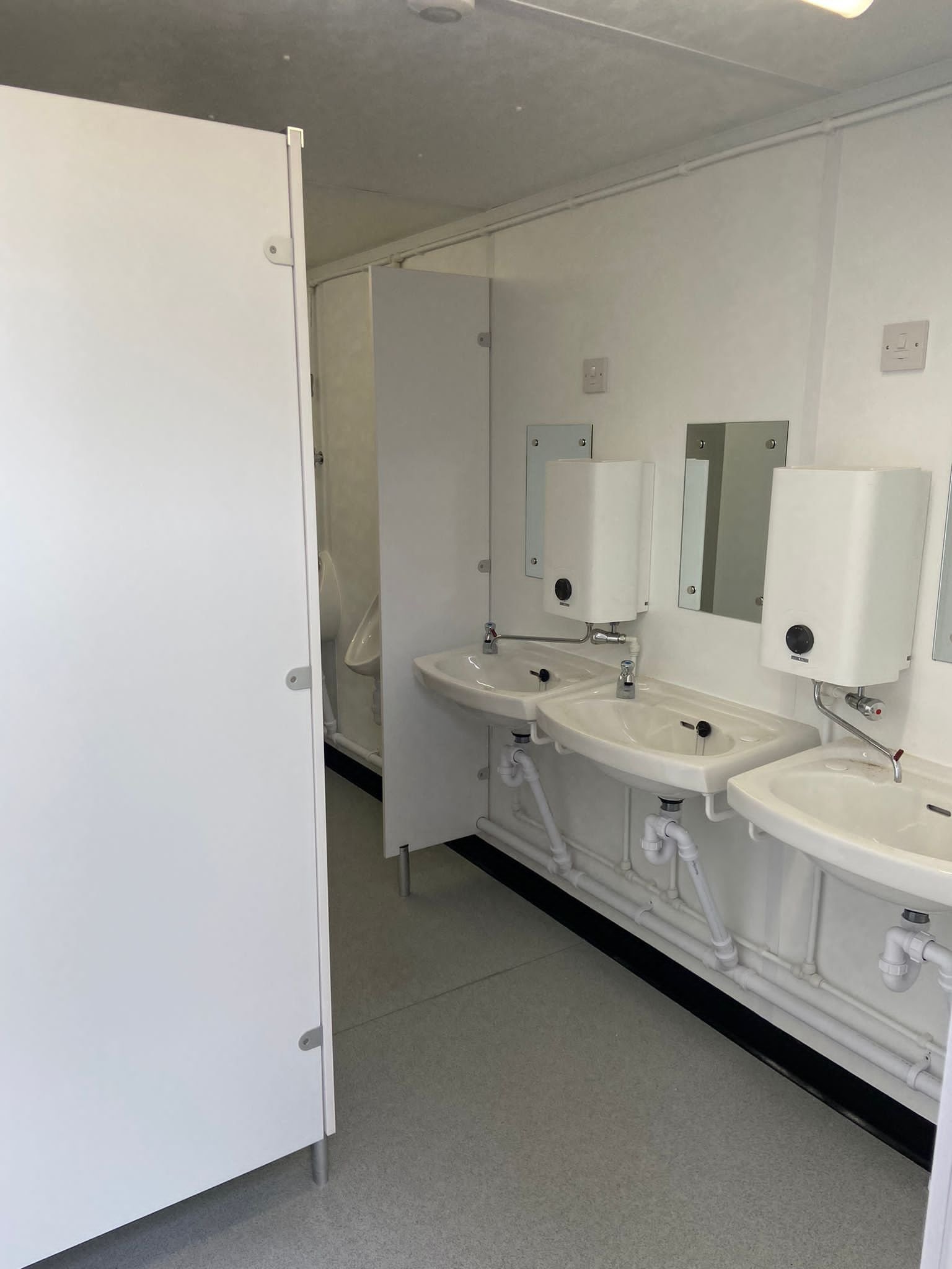 3+1 Steel Toilet Cabin 16Ft x 9Ft | Premium Quality - Image 2