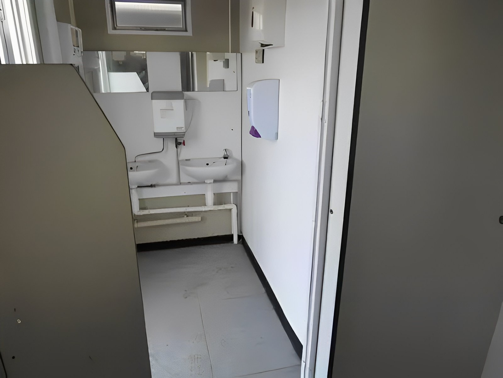 12ft x 9ft 2+1 Portable Toilet Block | Premium Quality - Image 2